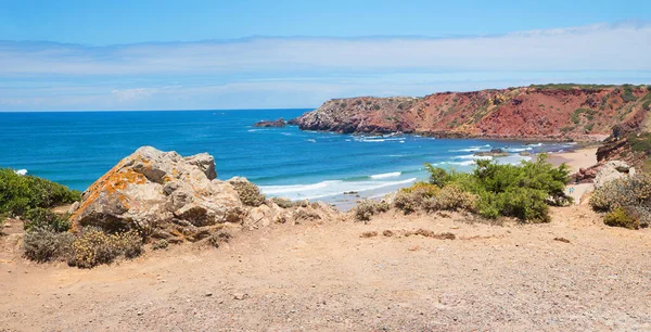 Amado Plaża Zachodnim Algarve Niebieski Atlantyk Ocean Portugalia Nadmorski Krajobraz — Zdjęcie stockowe