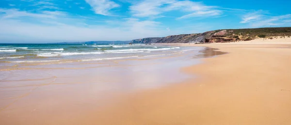 Sandy Bordeira Beach Wavy Ocean Idyllic Place Surfing Portugal Coastal — Stock Photo, Image