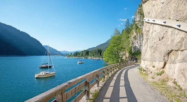 Fiets Weg Langs Het Meer Achensee Oosten Met Uitzicht Bergen — Stockfoto