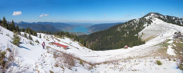 Piesze Wycieczki Setzbergu Góry Wallberg Pokrytym Śniegiem Krajobrazem Alpami Bawarskimi — Zdjęcie stockowe