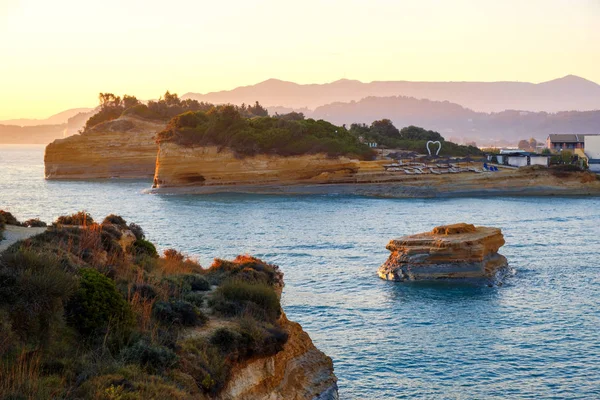 그리스 유럽에서에서 코르푸 Sidari 마에서 놀라운 이오니아 바다에 해안선과 유명한 — 스톡 사진
