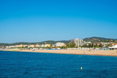 Yaz mevsiminde Lloret de Mar plajı, Katalonya, İspanya 'da Costa Brava