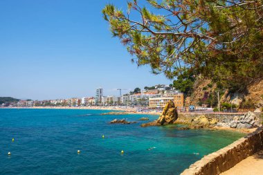 Yaz mevsiminde Lloret de Mar plajı, Katalonya, İspanya 'da Costa Brava