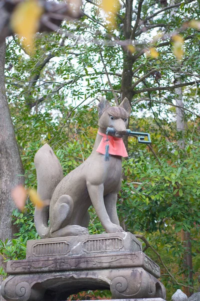 Fushimi Inari-taisha tapınağında tilki heykeli — Stok fotoğraf