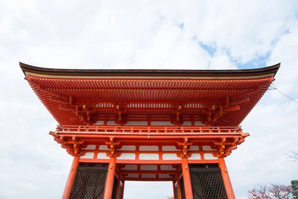 Puerta del Templo de Kiyomizu dera — Foto de Stock