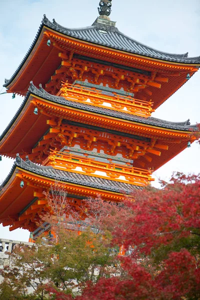 Krásná Pagoda v chrámu Kiyomizu-dera v Kjótu, Japonsko — Stock fotografie