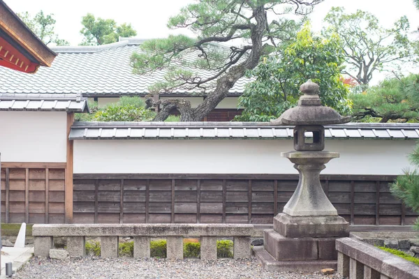 Steinlaterne fushimi inari-taisha-Schrein — Stockfoto