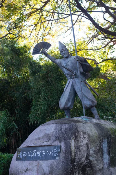 Kato Kiyomasa Statue in Nagoya,Japan.Samurai who supervises the construction of the stone wall of Nagoya Castle. — Stock Photo, Image