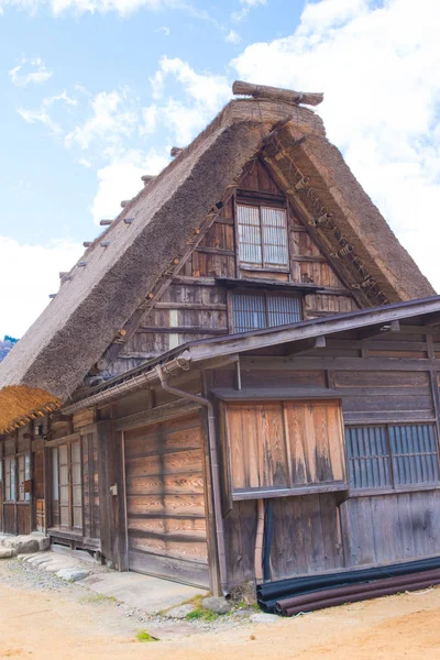 Traditioneel gassho-zukuri huis in Shirakawa-go, Japan — Stockfoto