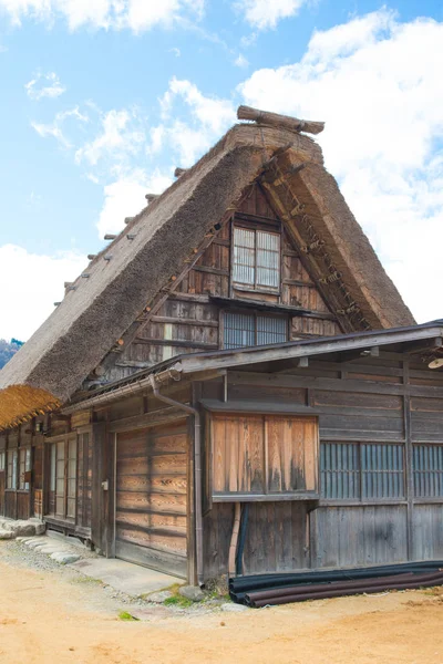 Traditioneel gassho-zukuri huis in Shirakawa-go, Japan — Stockfoto