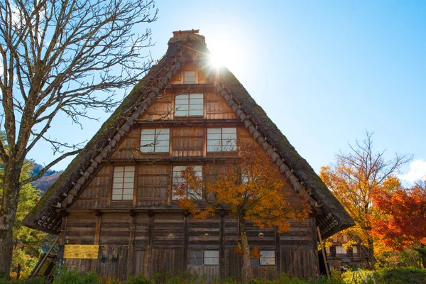 Traditioneel gassho-zukuri huis in Shirakawa-go, Japan — Stockfoto