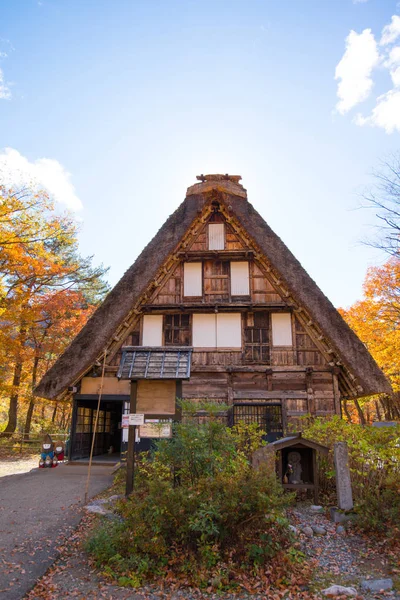 Traditionele gassho-zukuri huis in Shirakawa-go — Stockfoto