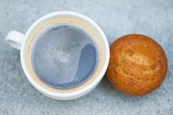 Gâteau banane et café noir — Photo