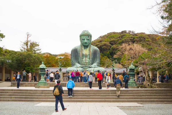 Kamakura Daibutsu jest słynny punkt orientacyjny znajduje się w Kotoku-w świątyni w Kamakura, Japonia — Zdjęcie stockowe