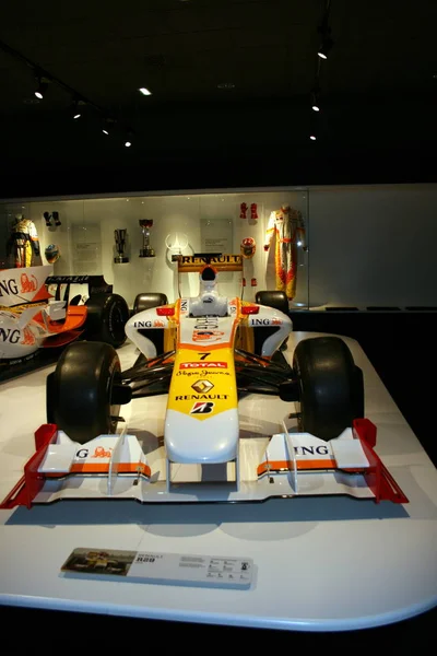 Oviedo, İspanya - 08/18/2015, Fernando Alonso Müzesi, Renault R29 yıl 2009
