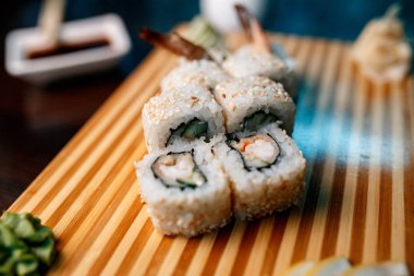      Gıda pirinç balık rulo