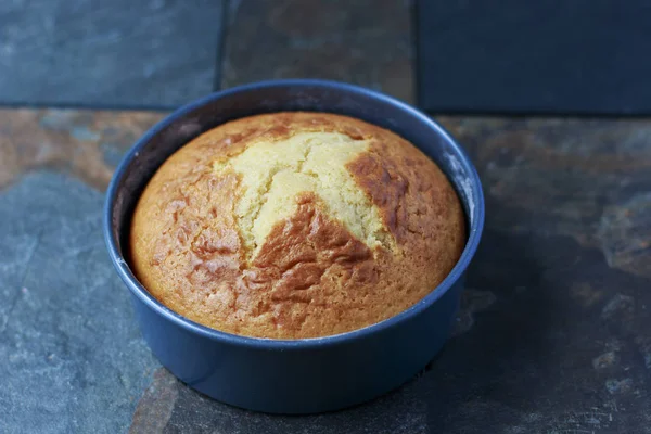 Bir tavada Ev Yapımı Vanilyalı Kek