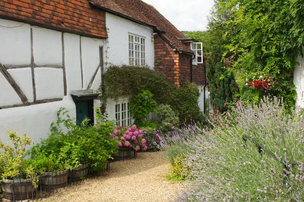 Cottage in Shere, Surrey, England — Stock Photo, Image