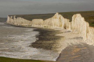 Seven Sisters, Birling Gap 'te tebeşir uçurumları. Doğu Sussex, İngiltere' de Seaford yakınlarında.