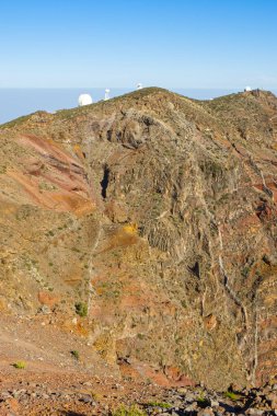 Roque de los Muchachos volkan krateri, La Palma, Kanarya Adaları. Kalderanın içine bak..