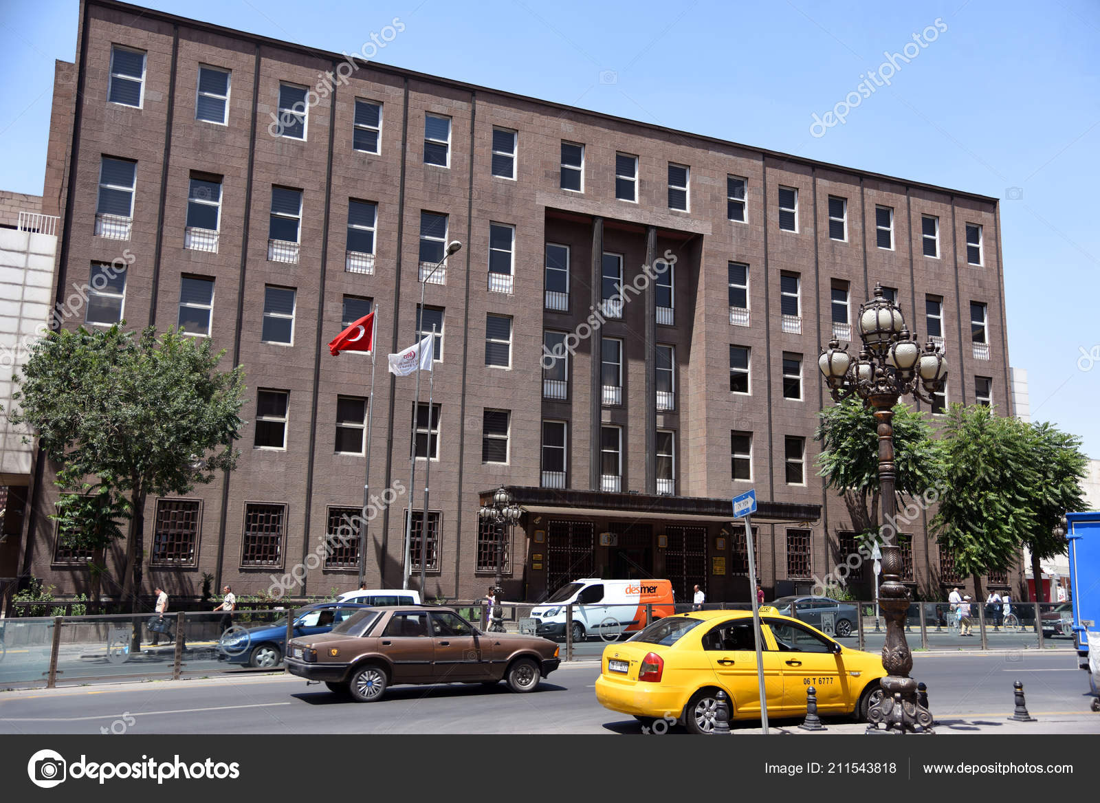 トルコ共和国アンカラ支店 ウルス アンカラ トルコの中央銀行の建物 — ストック編集用写真©Dr.Art#211543818