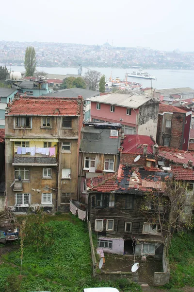 イスタンブールで貧しい集落 2009 — ストック写真