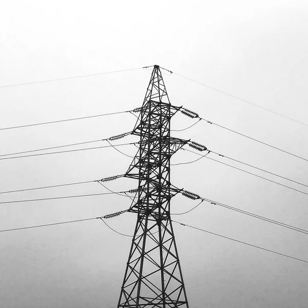 Torre Alto Voltaje Línea Eléctrica —  Fotos de Stock