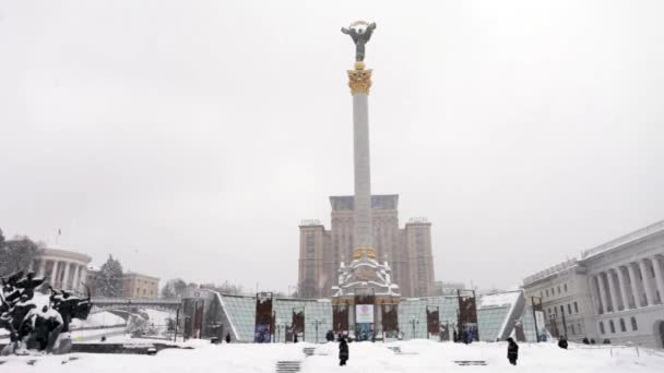 Les Gens Sur Place Indépendance Maidan Nezalezhnosti Hiver Kiev Ukraine — Video