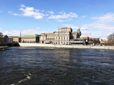 Stockholm 'ün Eski Kasabası' nın nehri manzarası. İsveç