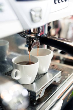 siyah kahve sabah kahve makinesi