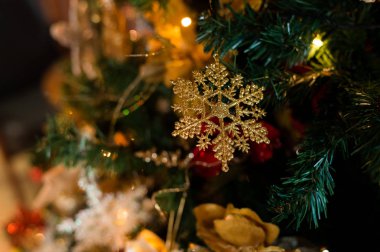 Noel tatil arka planda kentsel şehir