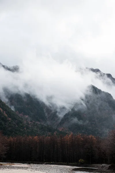 Gran Temporada Otoño Hoja Colorida Hermoso Paisaje Kamikochi Japón —  Fotos de Stock