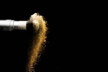 altın tozu sıçrama ve makyaj sanatçısı için fırça