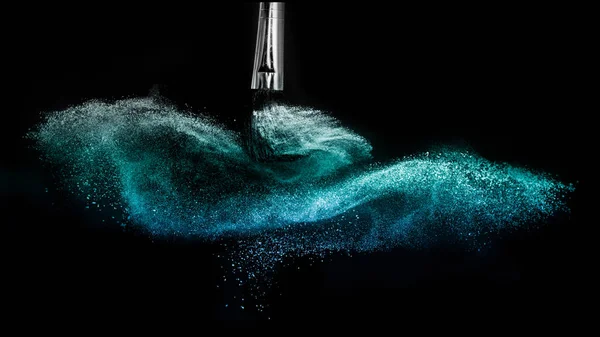 Deep ocean powder color splash and silver brush for makeup artis — Stock Photo, Image