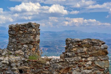 tahrip olmuş ve eski antik taş closeup gökyüzü arka planı Harabeleri