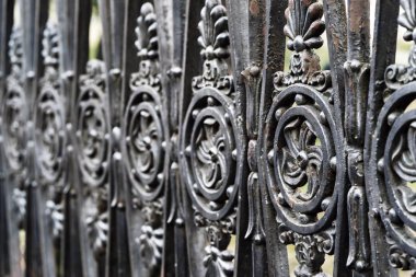 eski antik çit veya figürlü desen portre ile metal çit