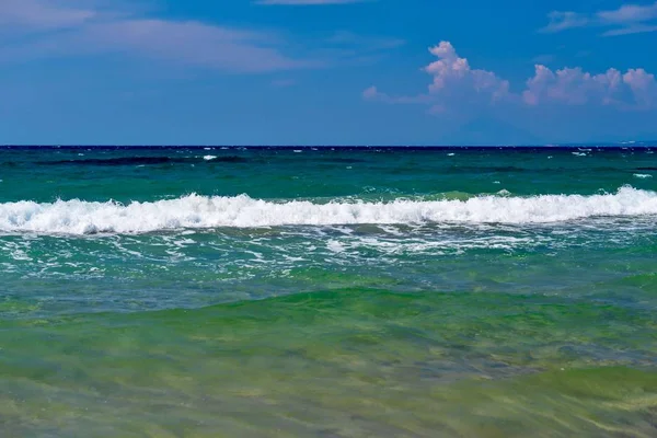 Mare Paesaggio Costiero Surf Con Onda Schiuma Bianca — Foto Stock