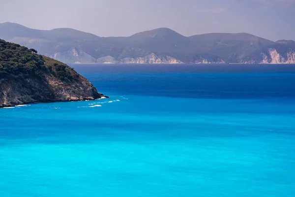 Panorama Uma Paisagem Marítima Com Costa Montanhosa Horizonte Grande Espaço — Fotografia de Stock