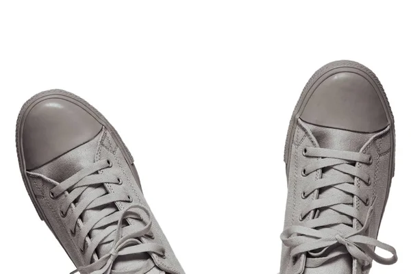 Modieuze gym schoenen close-up op een witte achtergrond — Stockfoto