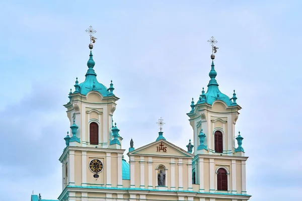 Architektura katolického chrámu — Stock fotografie