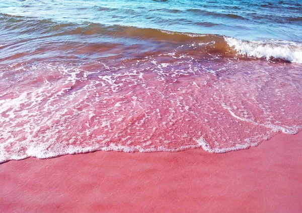 Čirý Průhledný Vodní Vlna Valit Jemný Písek Pobřeží Moře Čistou — Stock fotografie