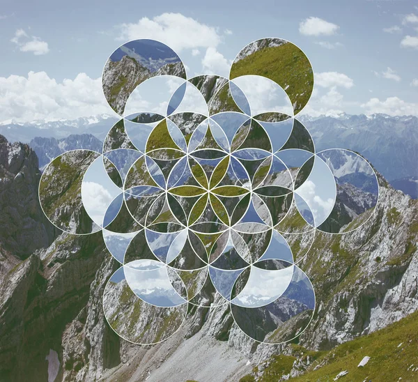 Fundo Abstrato Com Imagem Das Montanhas Flor Vida Geometria Sagrada — Fotografia de Stock