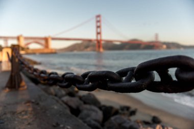 Gösterim gündoğumu, Golden Gate Köprüsü noktasından Fort, San Francisco, Kaliforniya, ABD