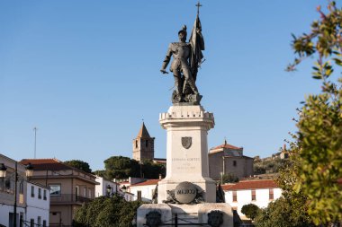 İspanyol fatihi Hernan Cortes Medellin,: Extremadura, Spain alanındaki aynı adlı meydanda heykeli.