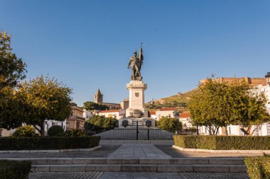 İspanyol fatihi Hernan Cortes Medellin,: Extremadura, Spain alanındaki aynı adlı meydanda heykeli.