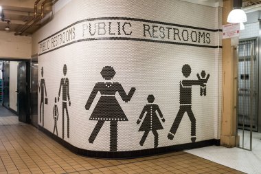 Seattle, Washington, ABD 'deki Pike Market 'teki banyoların girişinde görüntü