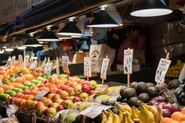 Fruit kraam op Pike Place Market in Seattle — Stockfoto