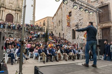 Aşırı sağ parti Vox lideri, Caceres Plaza de San Jorge düzenlenen mitingde yaptığı konuşmada.