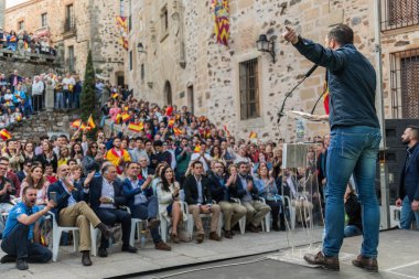 Aşırı sağ parti Vox lideri, Caceres Plaza de San Jorge düzenlenen mitingde yaptığı konuşmada.