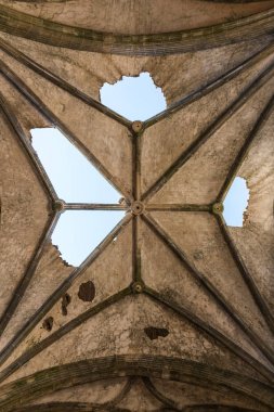 San Antonio de Padua, Garrovillas de Alconetar terk manastırGotik tonoz bozulması